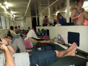 An Board des Nachtboots